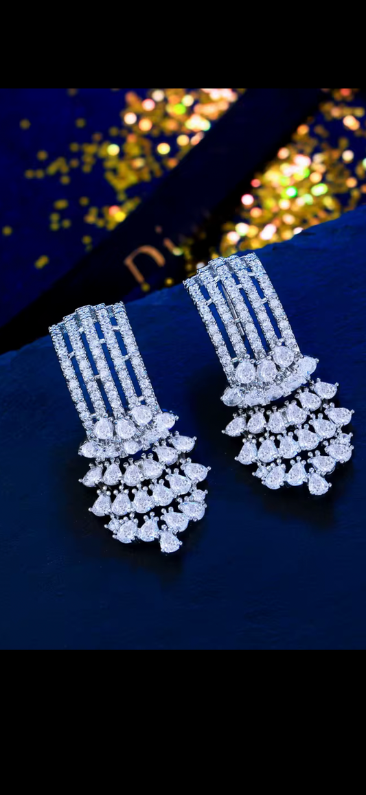 Chandelier earrings ✨